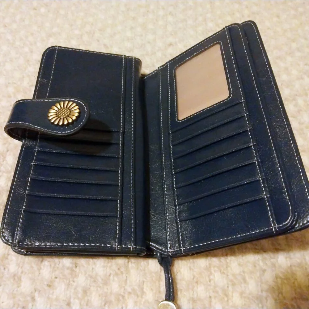 Sendefn Bi-Fold Wallet Quiet Luxury Minimalist Classic Modern Capsule Wardrobe